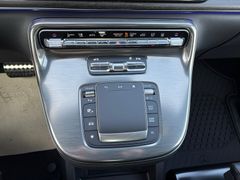 Fahrzeugabbildung Mercedes-Benz V300d 4M EXCLUSIVE extralang LUX-SITZE AIRMATIC