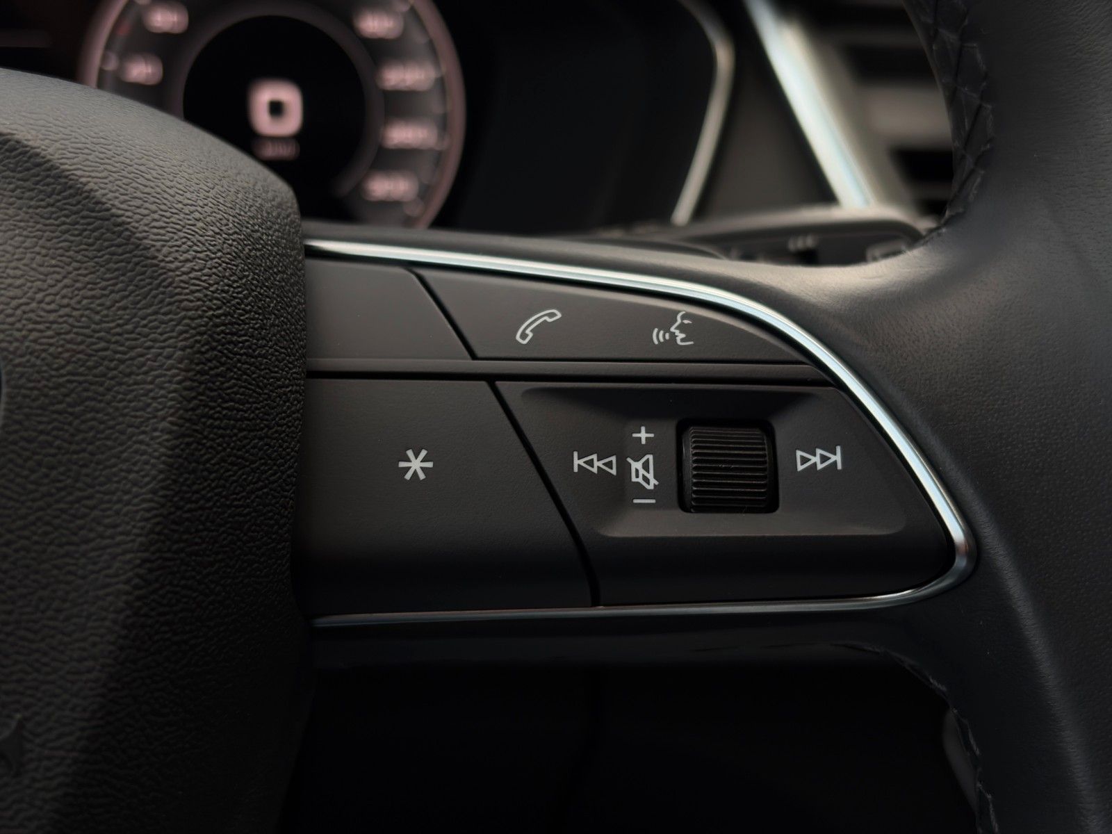 Fahrzeugabbildung Audi Q5 45 TFSI quattro S-line 3-Z.Klima Temp CAM VC