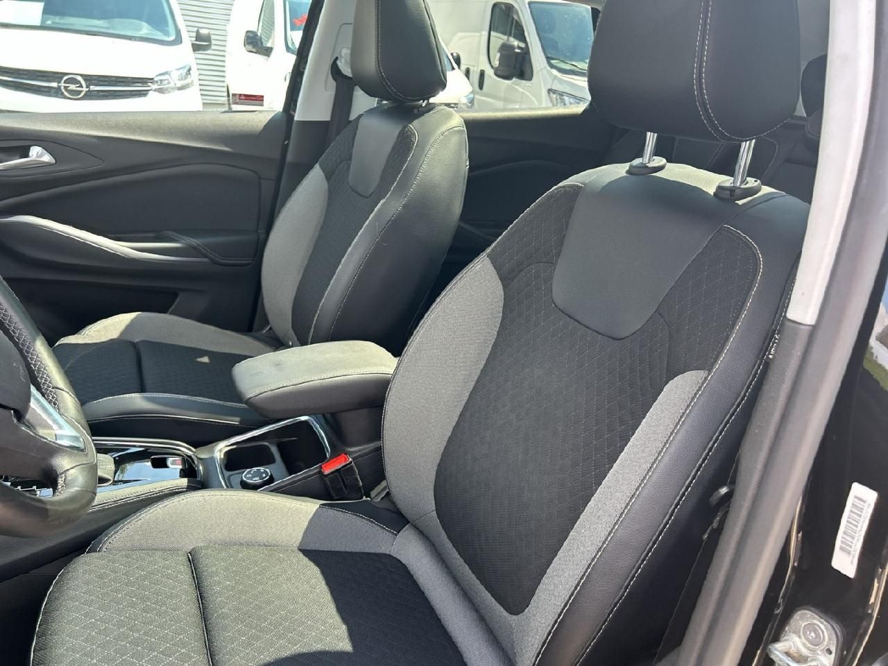 Fahrzeugabbildung Opel Grandland Innovation