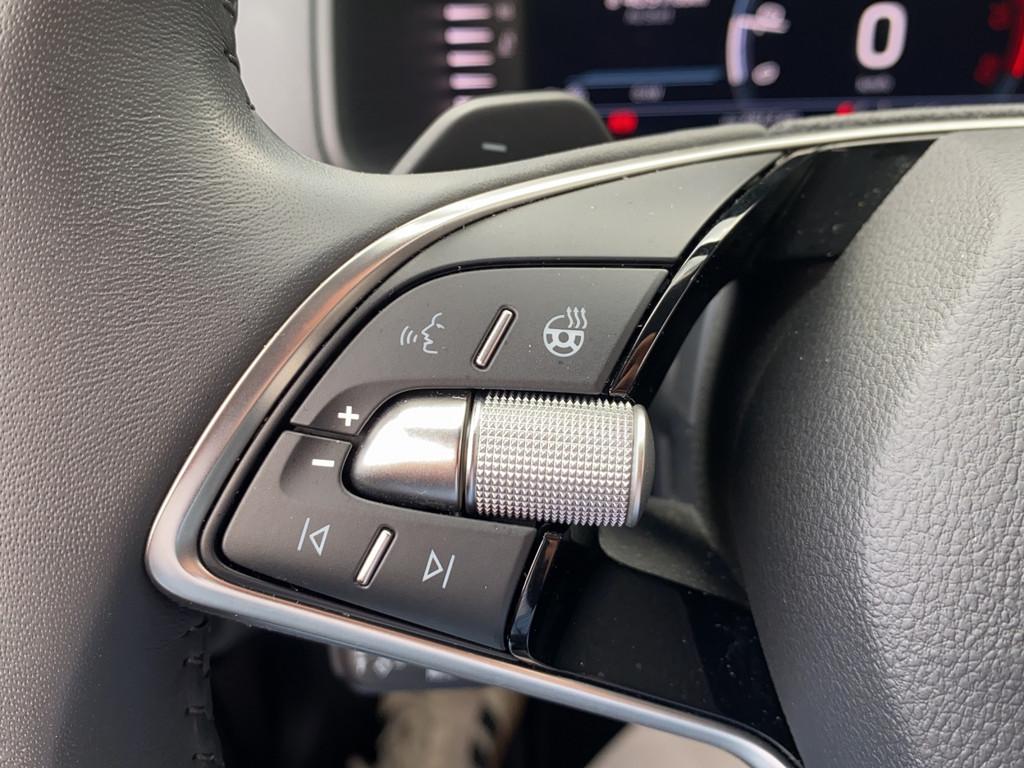 Skoda Karoq 1.5 TSI Selection DSG Navi+RFK+PDC+LED+SHZ