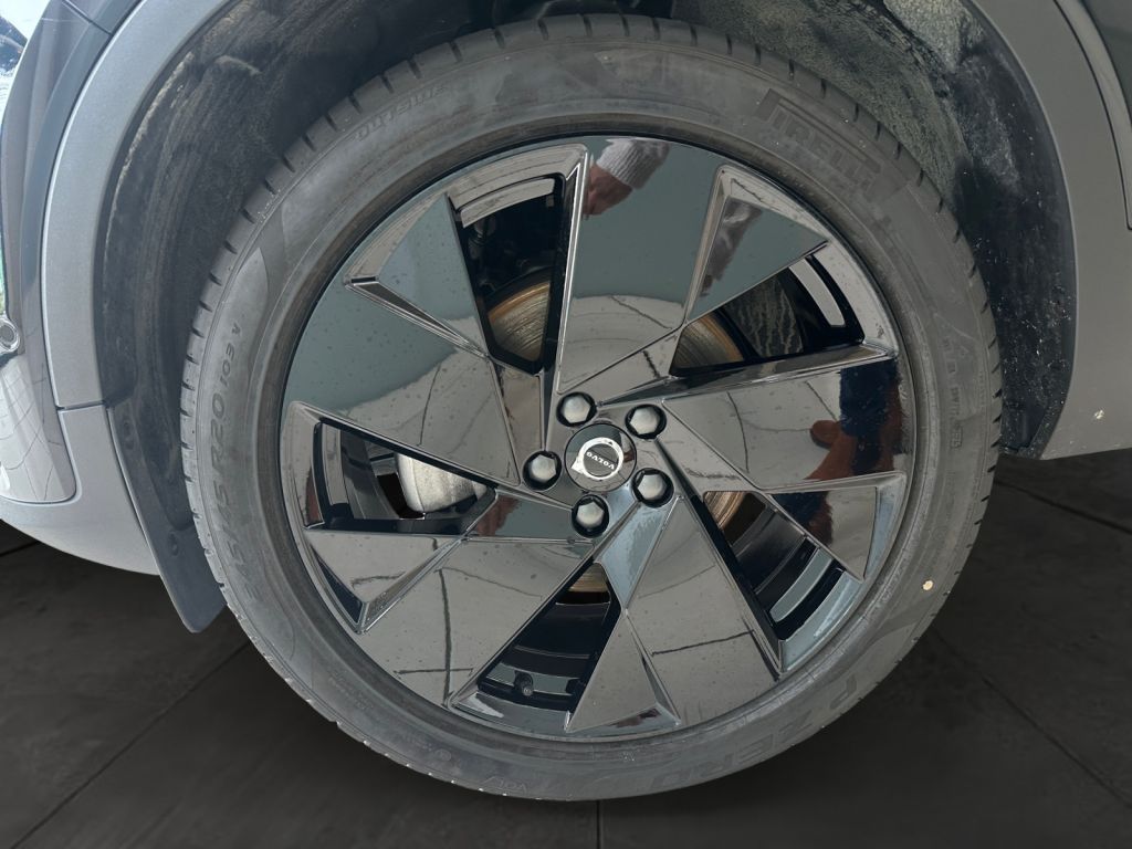 VOLVO XC40 B3 B DKG Plus Black Edition 360° Schiebedac VOLVO XC40 B3 B DKG Plus Black Edition 360° Schiebedac