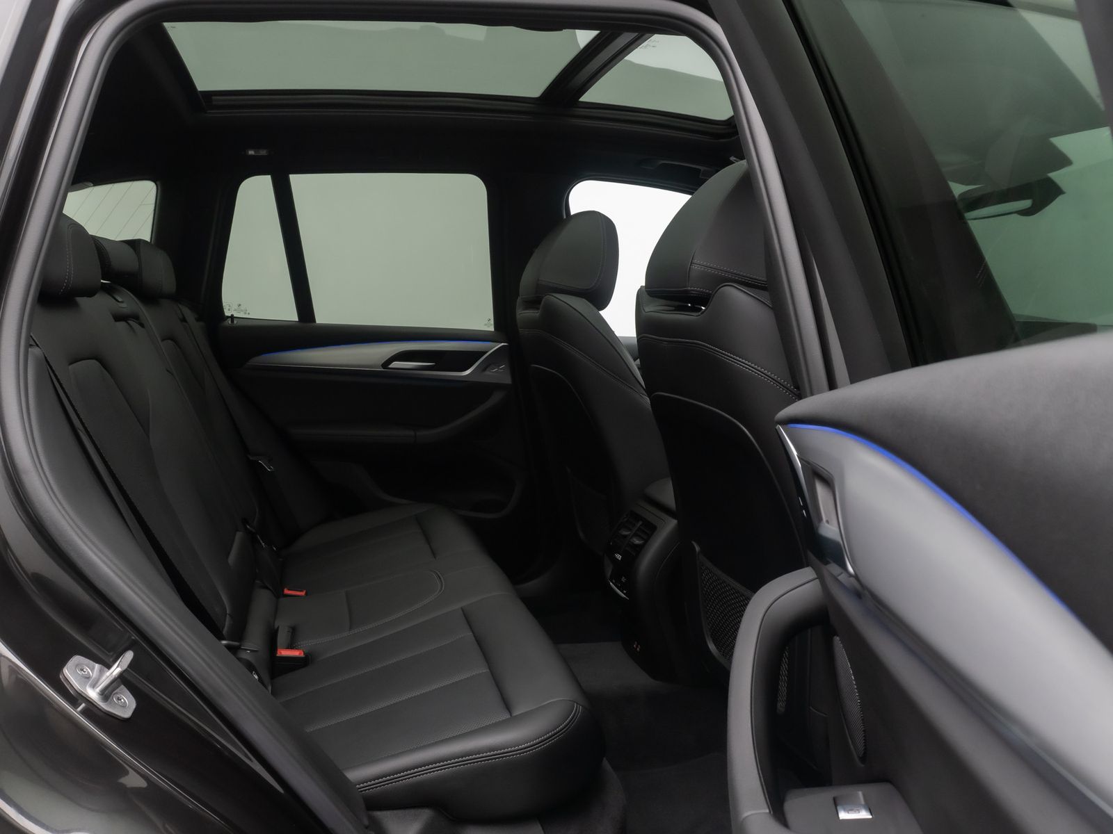 Fahrzeugabbildung BMW X3 xD20d M Sport Kamera DriveAs DAB Panorama 19"