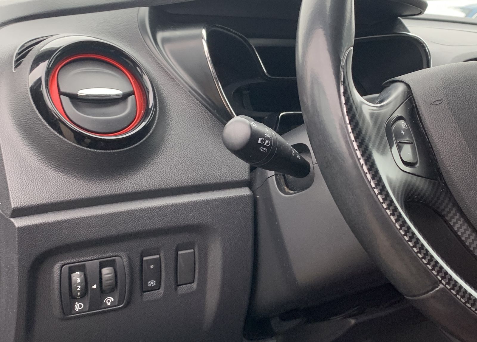 Fahrzeugabbildung Renault Captur 1.5 dCI*XMOD Energy*LED*Cam*Temp*SHZ*Navi