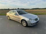 Mercedes-Benz Mercedes E200 Kompressor W211 - Mercedes-Benz E-Klasse W211 mit Benzin-Antrieb