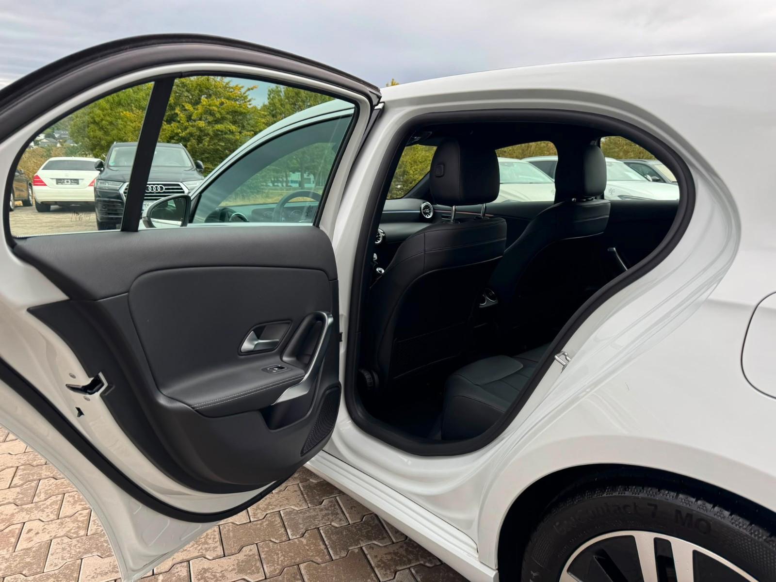 Mercedes-Benz A-Class LED/AMBIENTE/LEDER, миниатюра 19