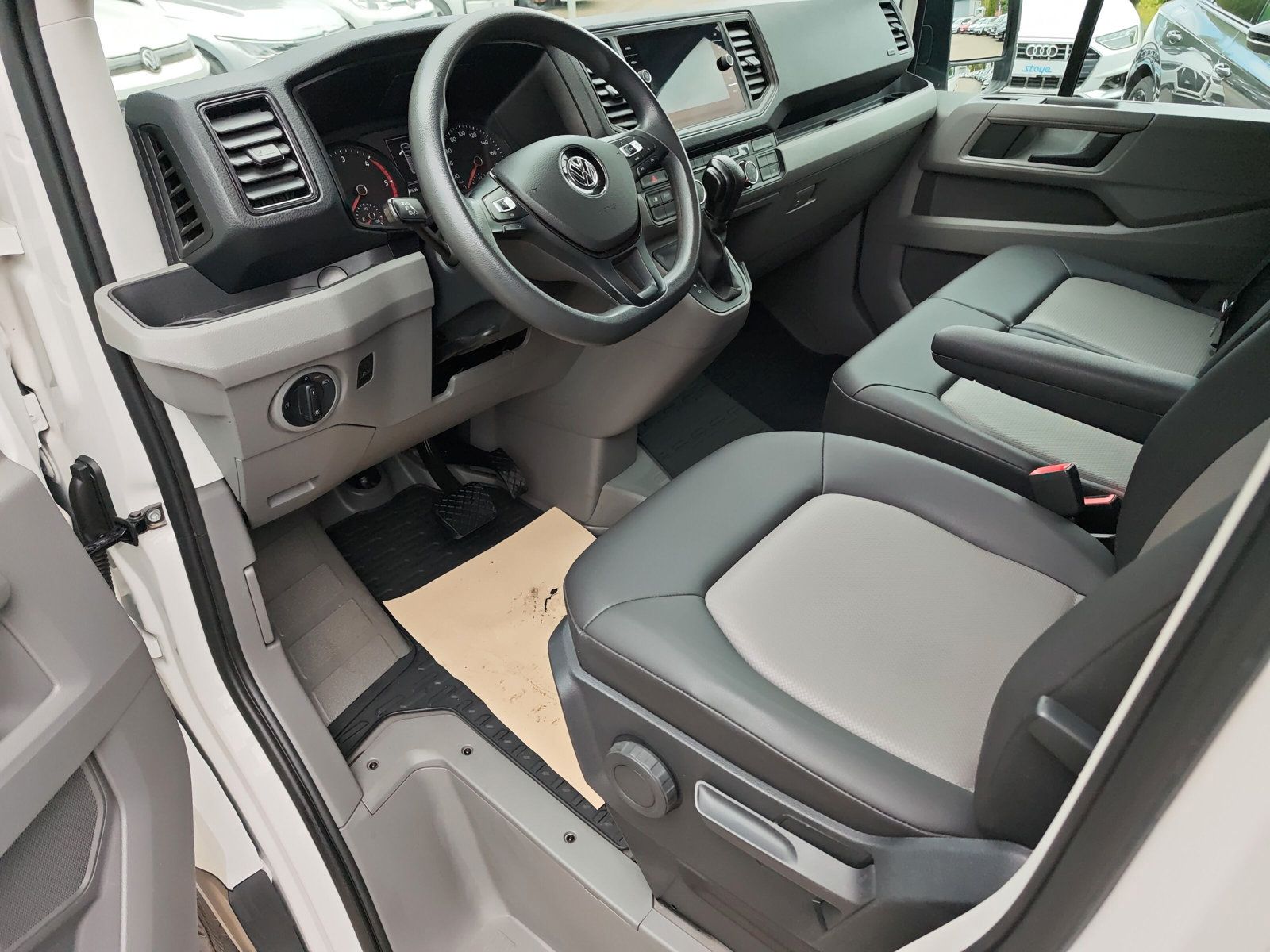 Crafter Kasten 35 MR Hochd TDi DSG Navi Kamera