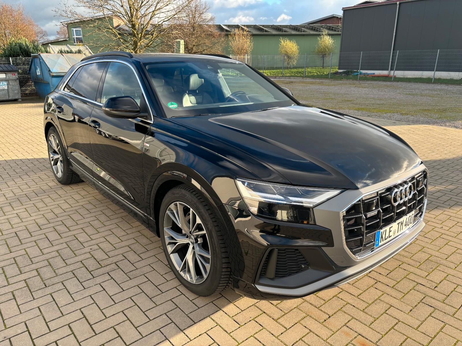 Audi Q8 45 TDI quattro 3xS-line, 21" LED Standhei AHK