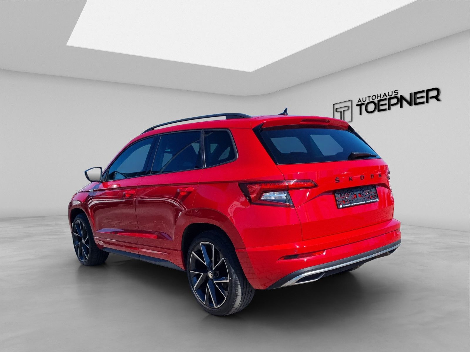 Fahrzeugabbildung SKODA Karoq Sportline 4x4 2,0 TSI DSG Navi ACC AHK PDC