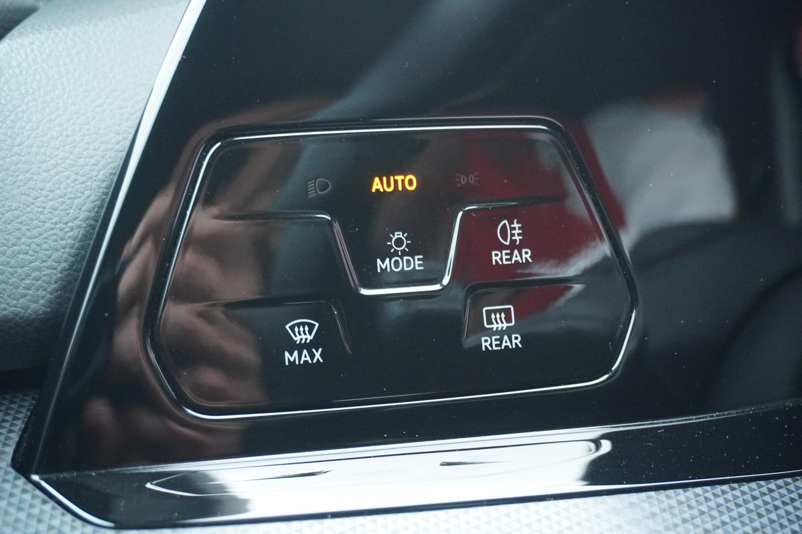 Volkswagen Golf VIII eTSI Klimaaut. LED Navi Kamera, миниатюра 17