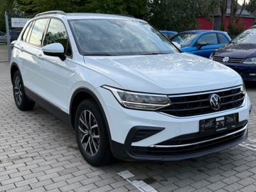 Volkswagen Tiguan - 4
