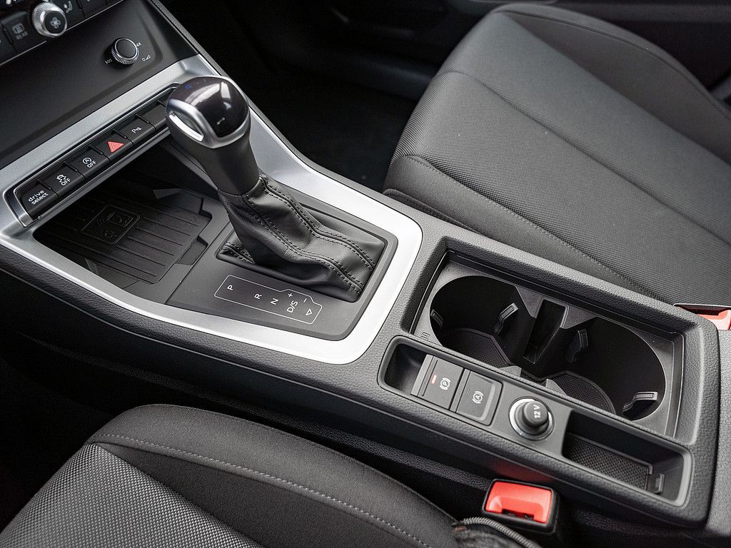 Fahrzeugabbildung Audi Q3 Sportback 35 TFSI Navi Kamera Virtual SHZ