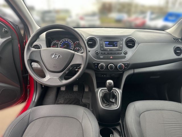 Fahrzeugabbildung Hyundai i10 Select 1.0 Klima 8 x bereift+Garantie