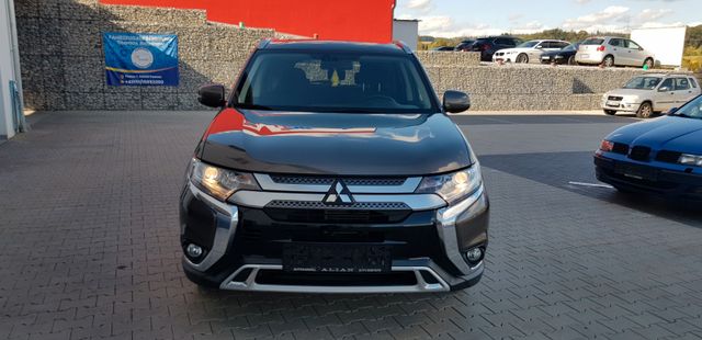 Mitsubishi Outlander Diamant Edition+ 2WD, Automatik ,Kamer