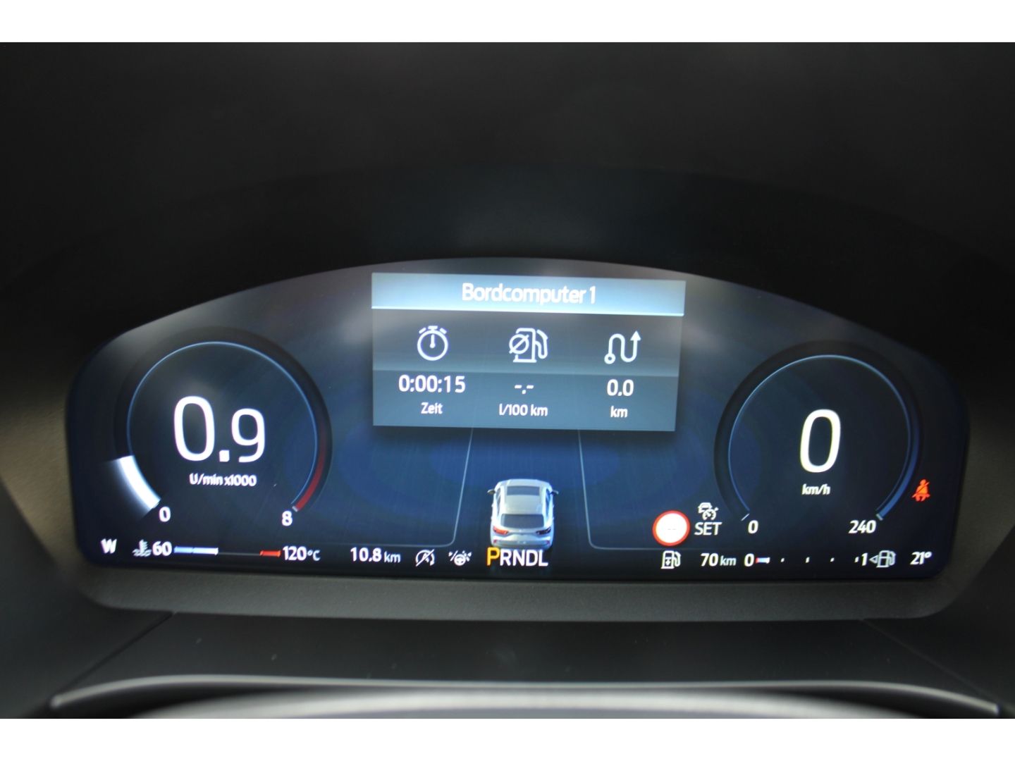 FORD Kuga 1,5 EcoBoost Titanium ACC LED 360 Gr. Navi - Image 15