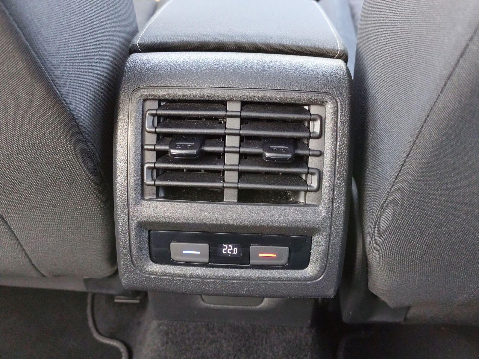 Volkswagen Golf VIII Variant 1.5 eTSI DSG LIFE*PANO*AHK*LED, миниатюра 13