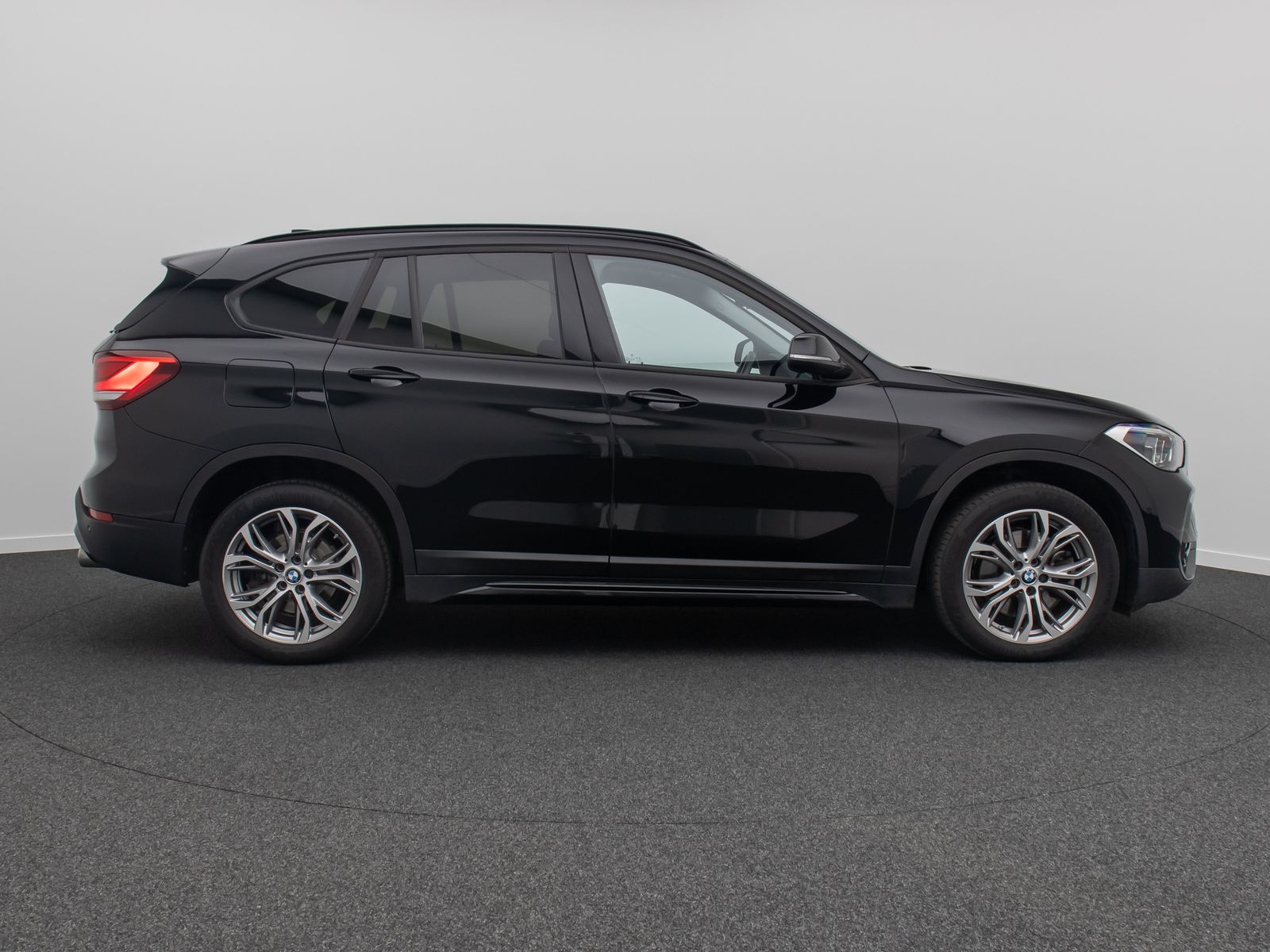 Fahrzeugabbildung BMW X1 sD20d Sport Line ACC Kamera DAB HUD Panorama