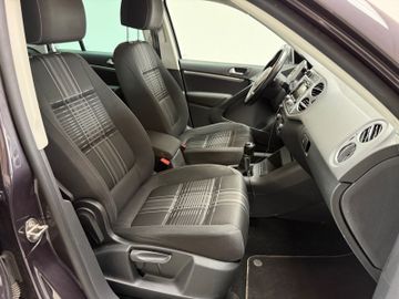Volkswagen Tiguan - 11