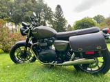 Triumph Street Twin 900 Ironstone Bonneville Top Zustand - TRIUMPH 900