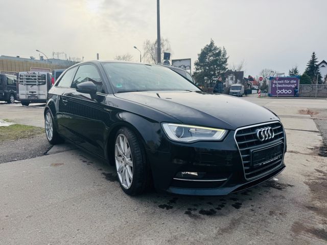 Audi A3 attraction, Klima, Multifunktionslenkrad, E5