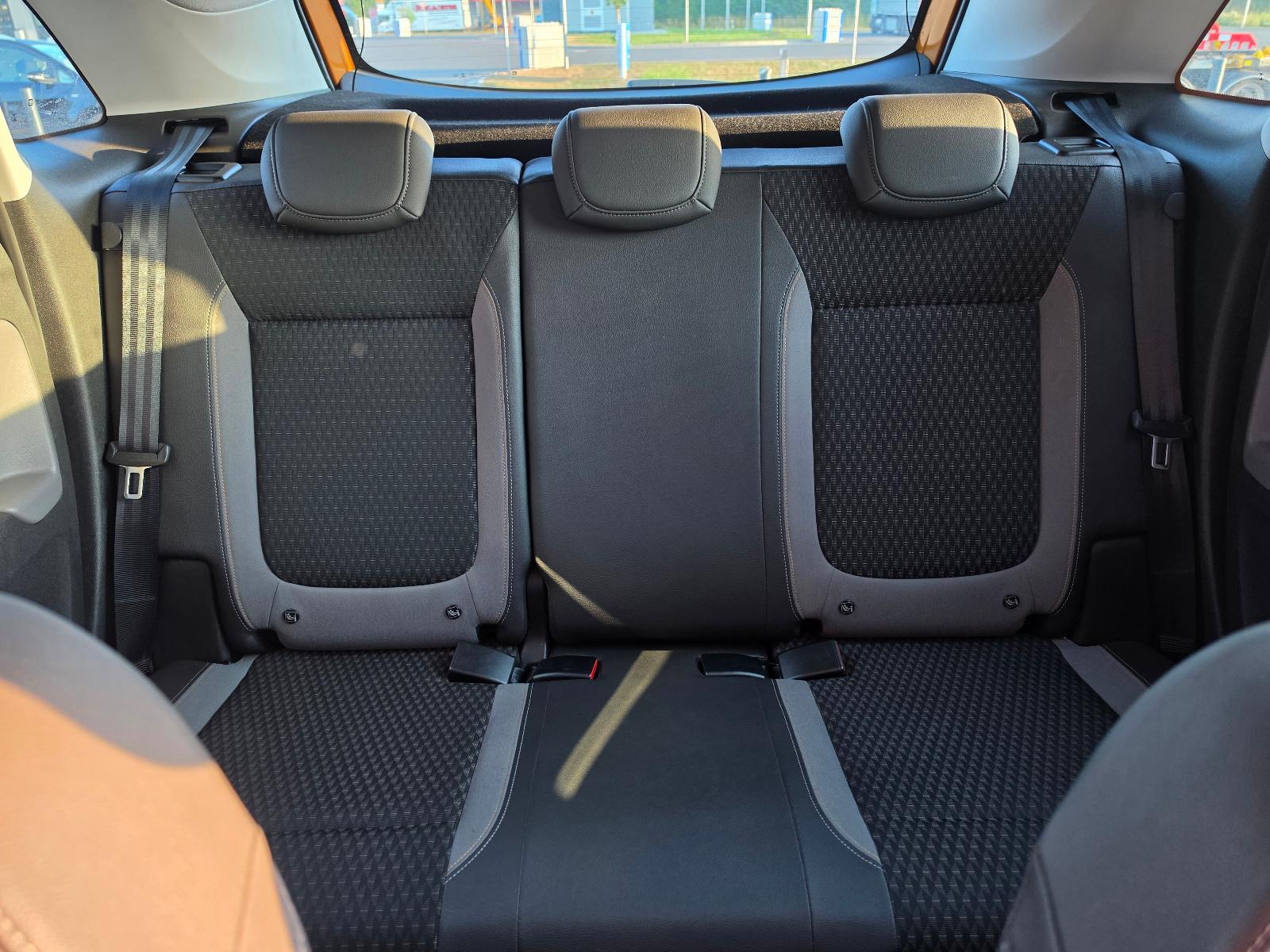 Opel Crossland (X) TÜV Neu/LED/AHK/CarPlay/Allwetter.
