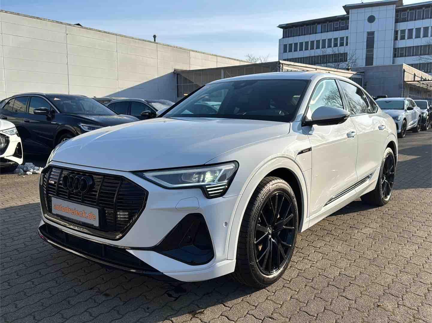 Audi e-tron Sportback 50 2x S line ACC PANO S-SITZE