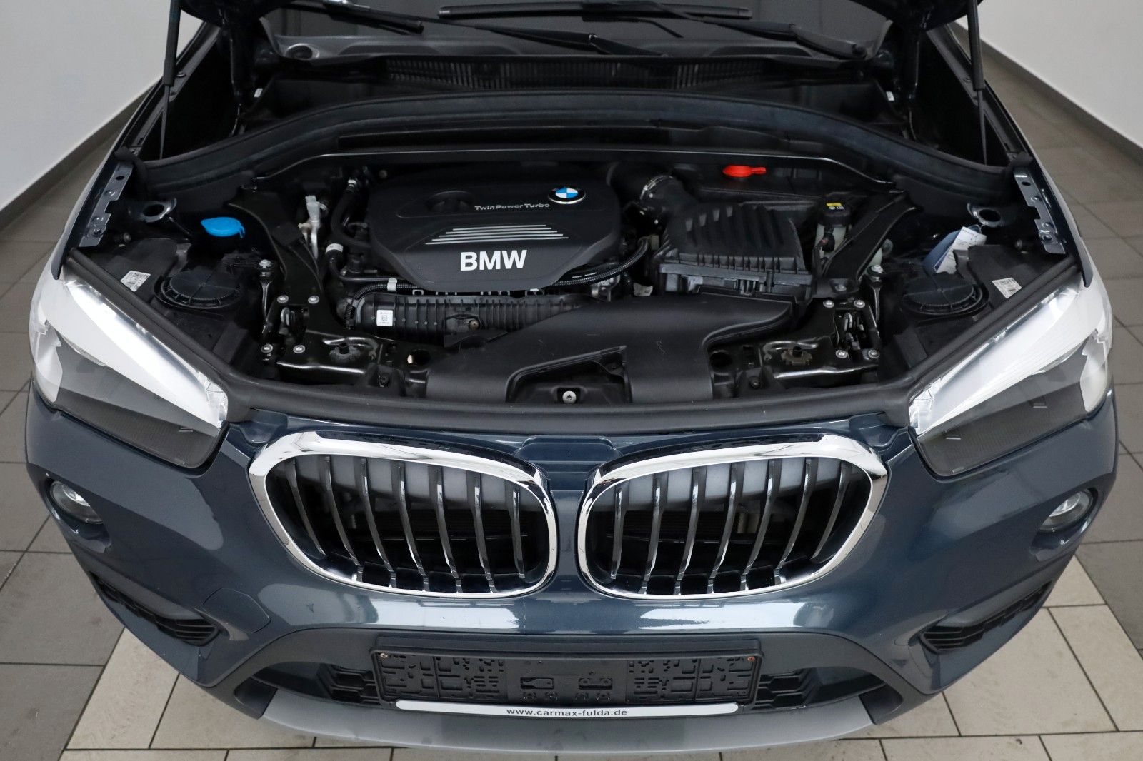 Fahrzeugabbildung BMW X1 xDrive 20i Advantage,PDC,Automatik,Scheckheft