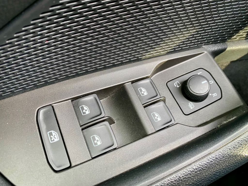 Fahrzeugabbildung SKODA Octavia Combi 1.4 TSI DSG LED KLIMAAUT PDC