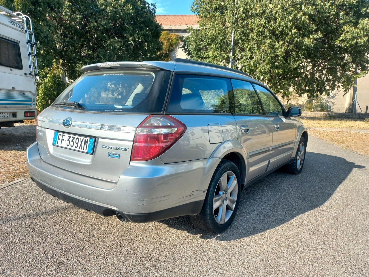 Subaru Legacy 2009 — interior