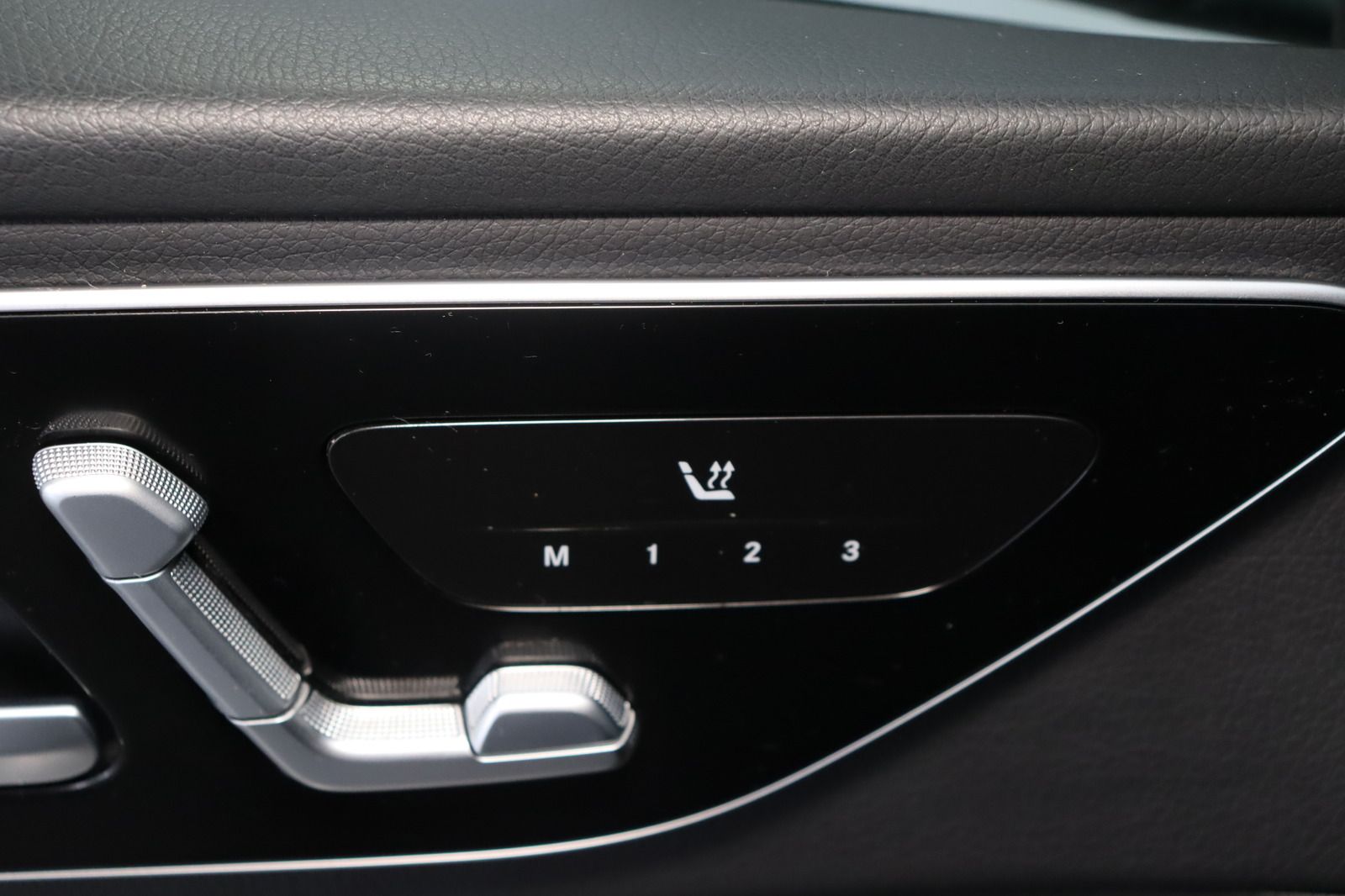 Fahrzeugabbildung Mercedes-Benz C 220 d 4-MATIC Avantgarde T-Modell