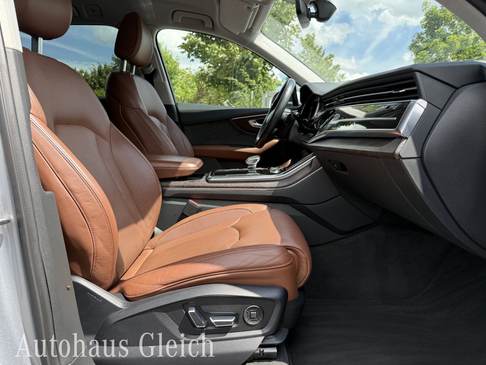 Fahrzeugabbildung Audi Q7 50 3.0 TDI quattro basis (EURO 6d)