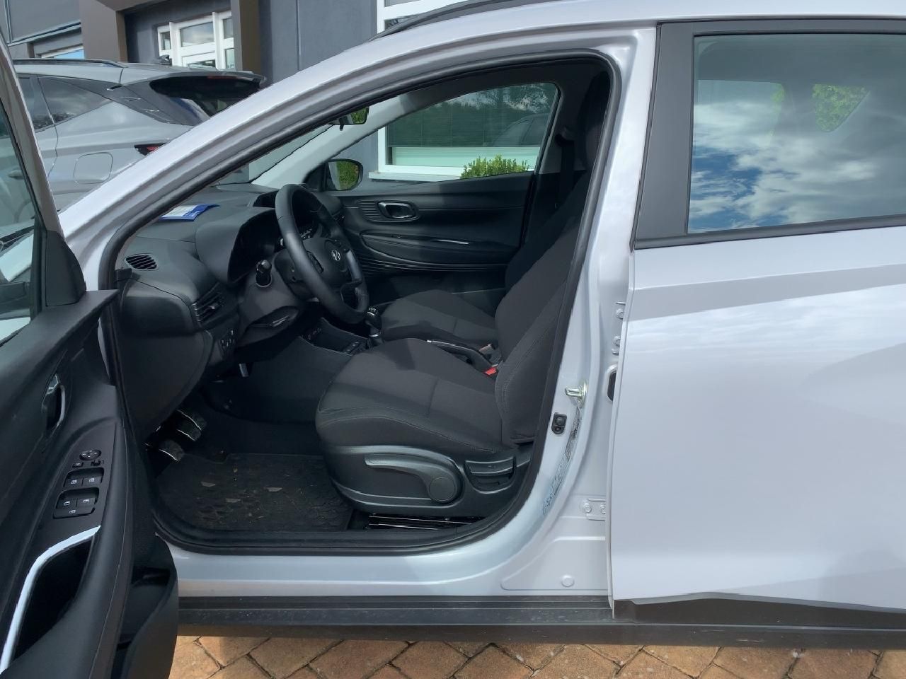 Fahrzeugabbildung Hyundai BAYON 1,0 Trend