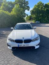 BMW 320 Sport Line  Individual Hochglanz Shadow Line