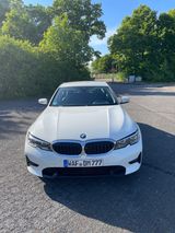 BMW 320 Sport Line  Individual Hochglanz Shadow Line - BMW 320 aus 2020