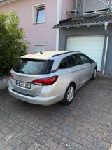 Opel Astra Sports Tourer 1.6 CDTI: TÜV bis 06/28 - Opel Astra mit Diesel-Antrieb: 2.0