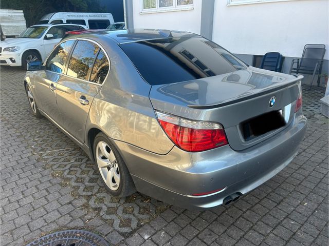 BMW 530 Baureihe 5 Lim. 530d*TÜV*Automatik*Bi-Xenon*