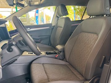 Volkswagen Golf - 5