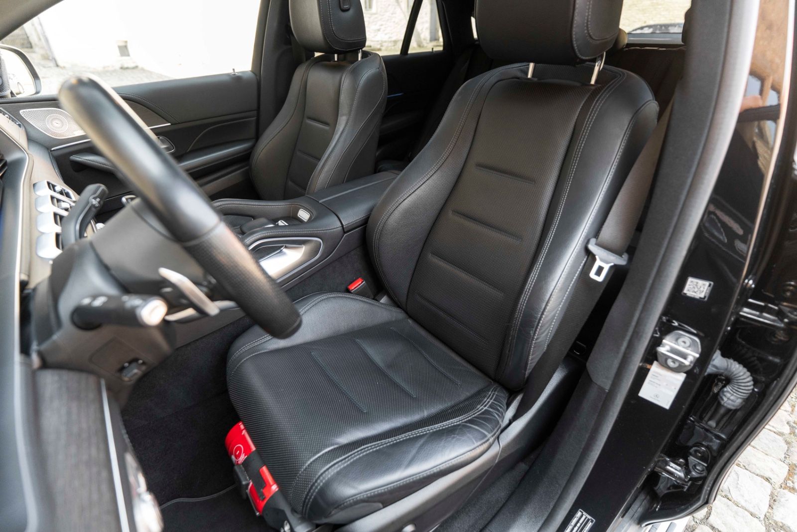 Fahrzeugabbildung Mercedes-Benz GLE 350 d 4MATIC AMG MULTI BURMESTER 360° ACC