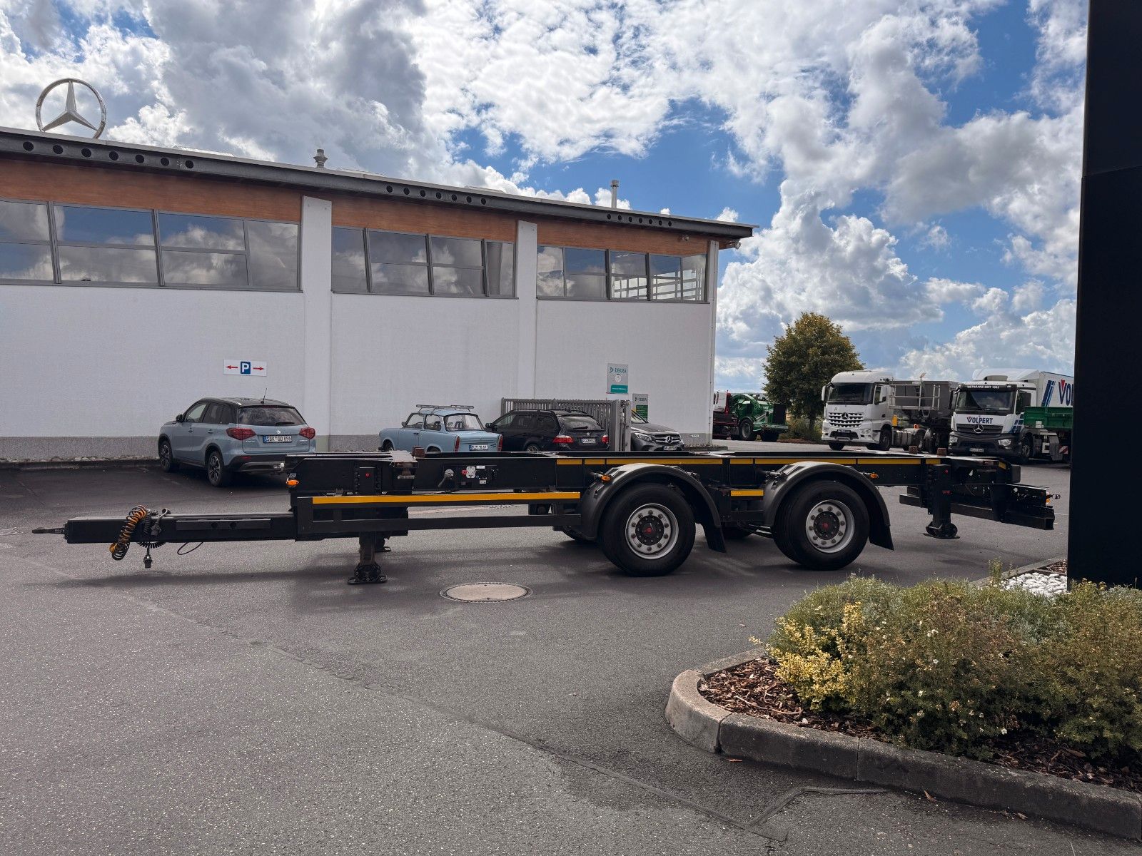 Fahrzeugabbildung Kögel ZW 18 Lafette SAF Achsen 15.910kg Nutzlast