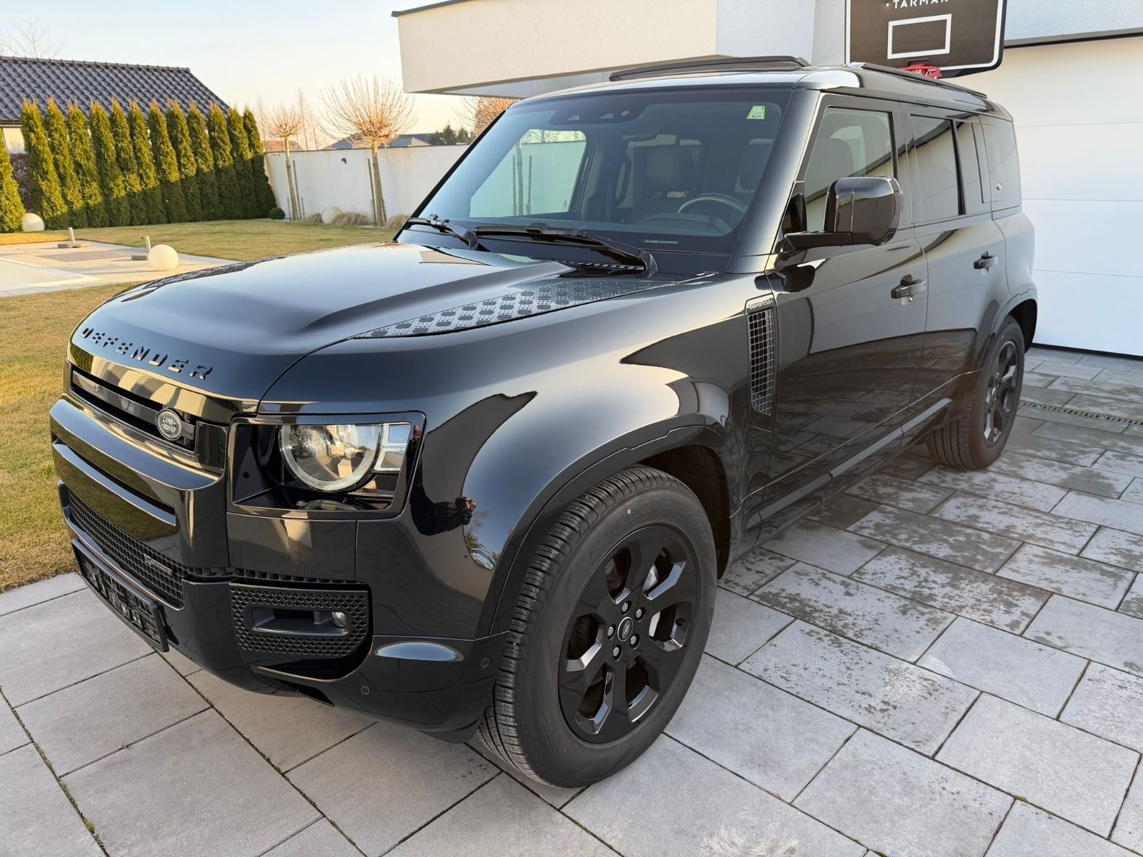 Land Rover Defender 110 X-Dynamic SE LED NAVI LEDER foto 1