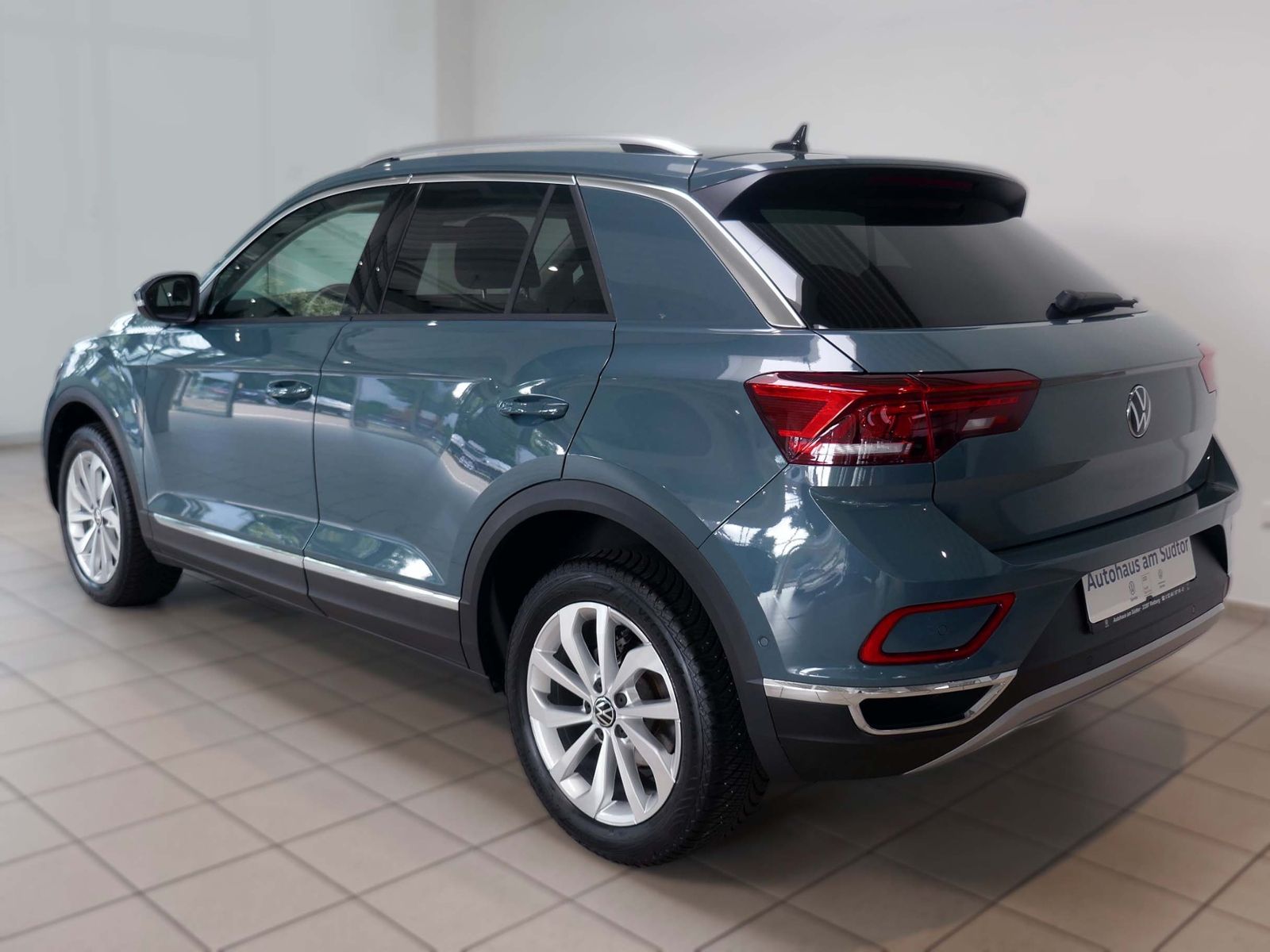 Fahrzeugabbildung Volkswagen T-Roc Style 2.0 TDI DSG | LED RFK ACC