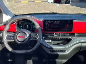 Fahrzeugabbildung Fiat 500 e Red
