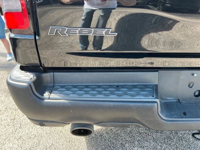 Dodge RAM Rebel 1500 4x4 Crew Cab unfallfrei