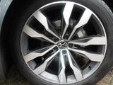 Volkswagen Touareg R-Line "black style"  mit Standheizung - : Volkswagen Touareg Luftfederung