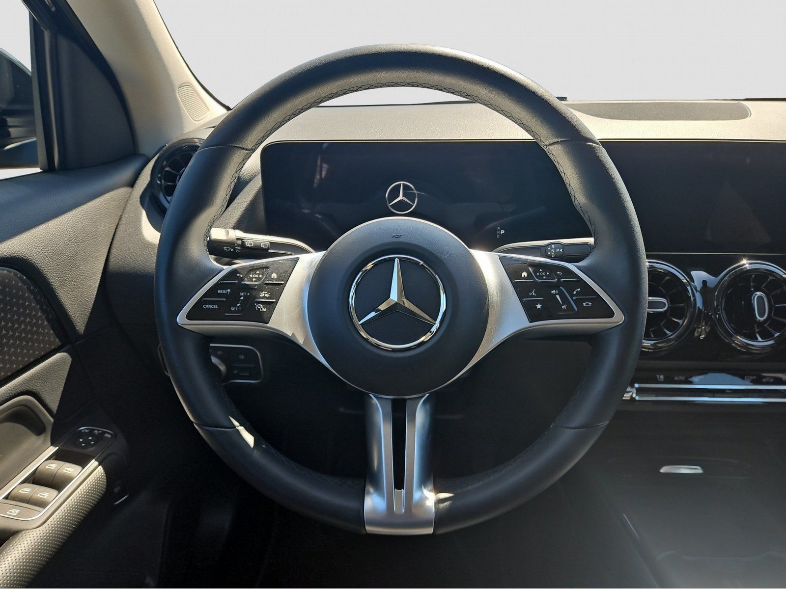 Fahrzeugabbildung Mercedes-Benz GLA 200