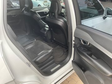 Volvo XC90 - 4