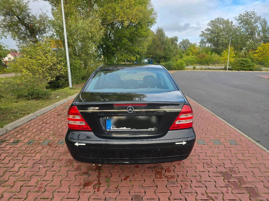 Mercedes-Benz C 180