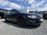 Volkswagen Passat HIGHLINE/STANDH./SHZ/AC-AUTO/2.HD/76TKM - VW Passat Gebrauchtwagen in Hamburg