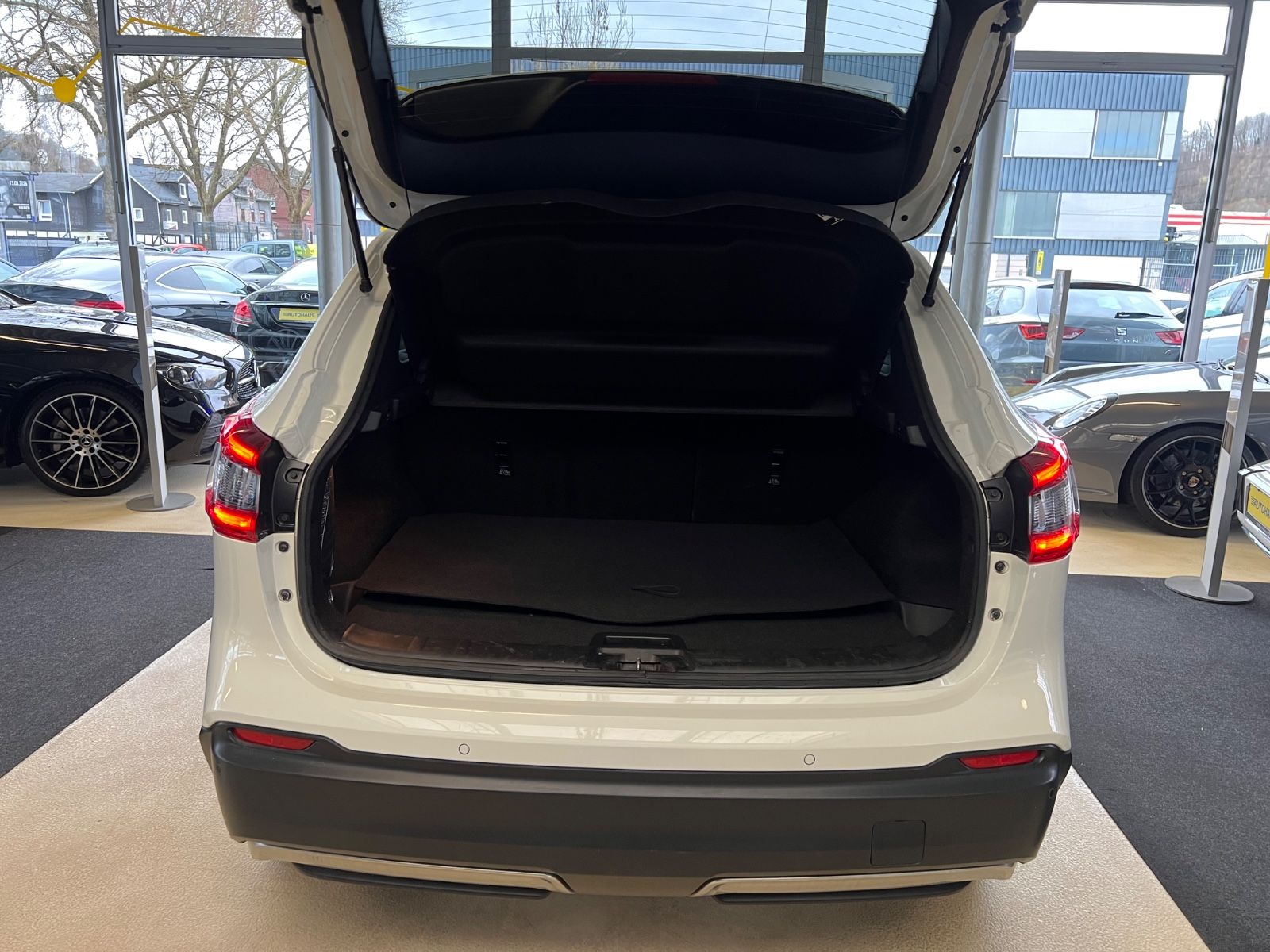 Fahrzeugabbildung Nissan Qashqai N-Connecta *1.HAND* NUR 22.005KM*