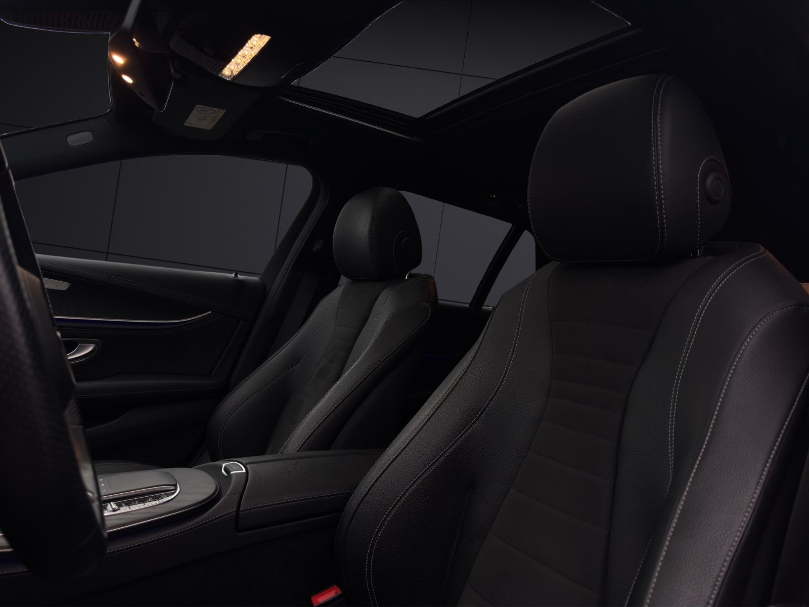 Fahrzeugabbildung Mercedes-Benz E 200 T-Modell AMG-Line*Shzg*Navi*AHK*WideSc*Cam