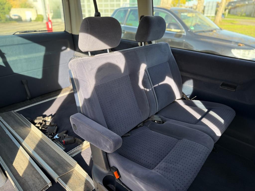 Volkswagen T4 Caravelle